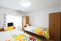 相部屋室内例